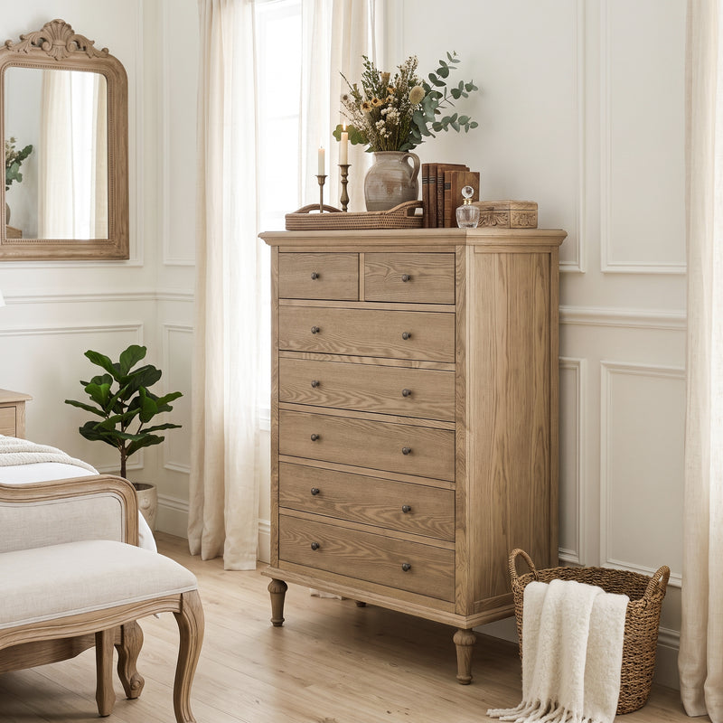 Hamptons Heritage / Providence  7 -Drawer Tallboy Dresser with Classic Turned Legs