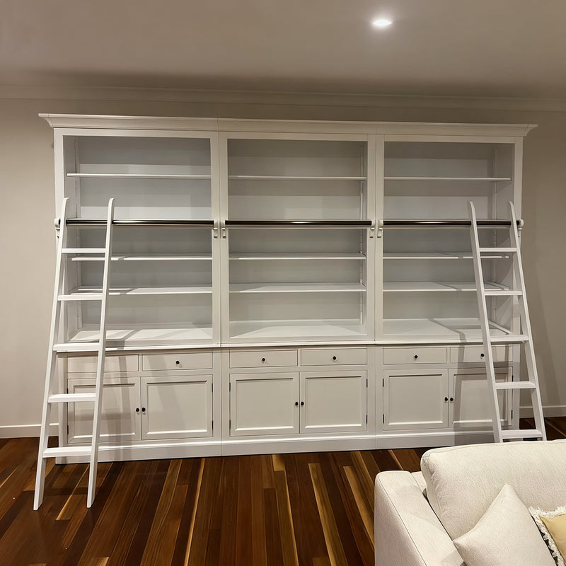 Hamptons Halifax Open Extendable Bookcase with Ladder 486-604cm